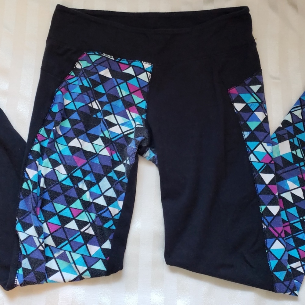 Geometric Pattern Leggings - Picture 2 of 4